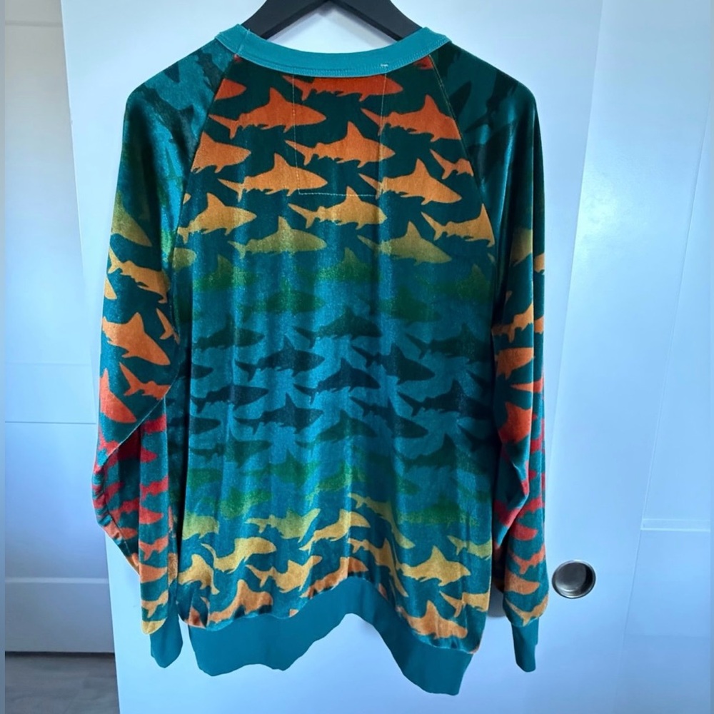 Extremely Rare Aviator Nation Velvet Shark Crewneck Size XL Unisex Sweater Teal - Picture 2 of 6